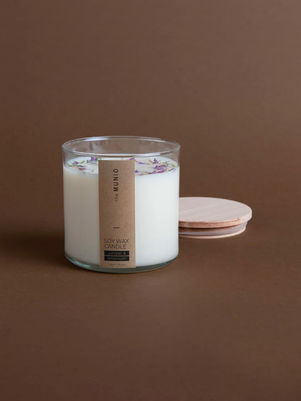 bougie juniper limonium 550ml - the munio white
