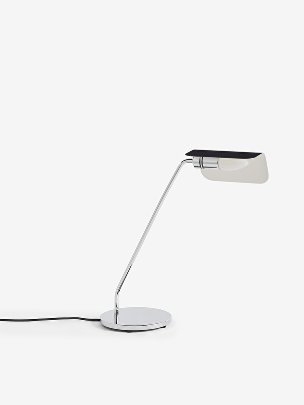 apex table lamp black