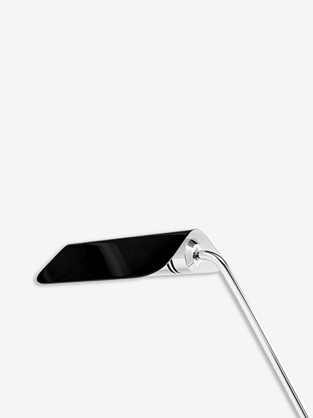 apex table lamp black