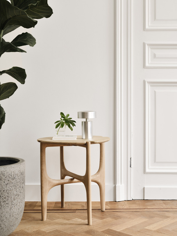 side table pi - ethnicraft mahogany